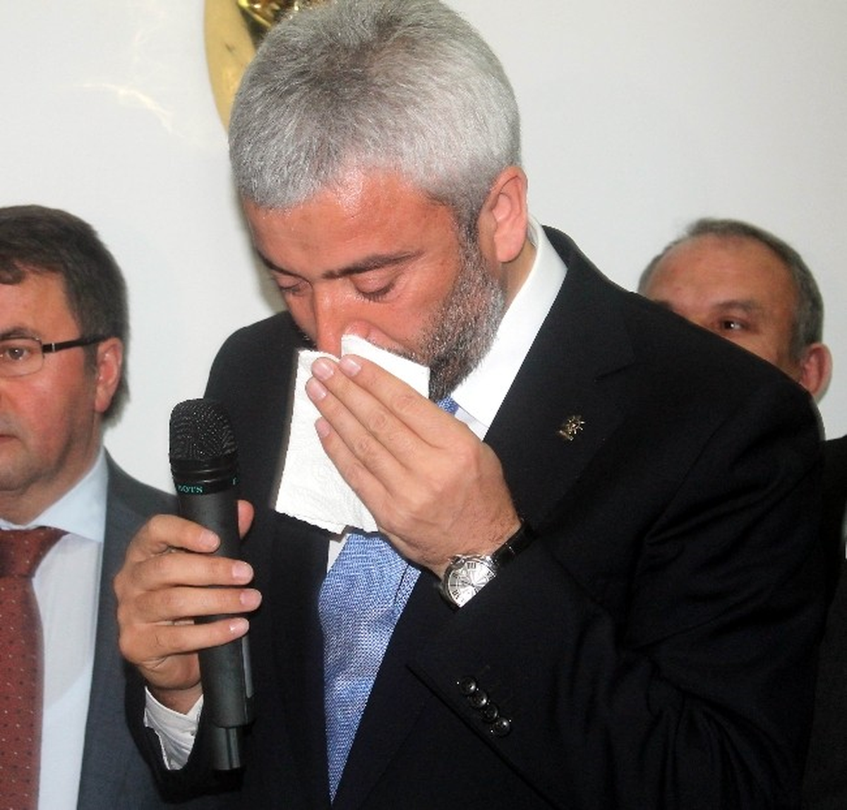 Yılmaz\'dan Mutluluk Gözyaşları