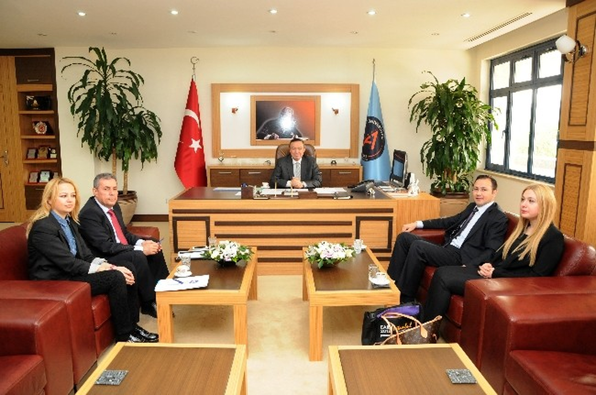 YÖK\'ten Aü\'ye Teşekkür Ziyareti