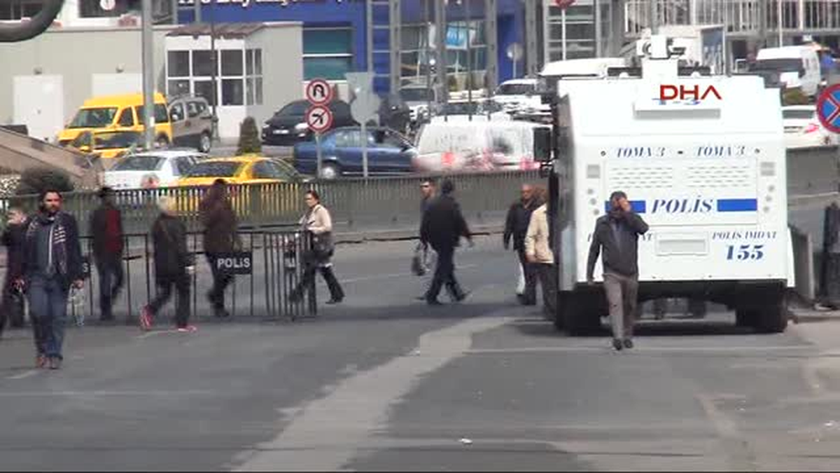 Ysk Binası Önünde Yoğun Güvenlik Önlemleri