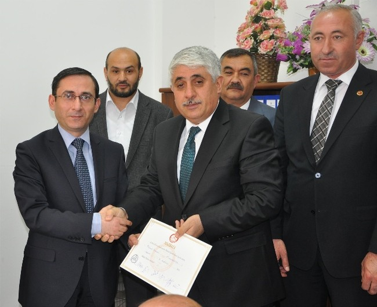 AK Parti Sorgun Belediye Başkanı Ahmet Şimşek Mazbatasını Aldı