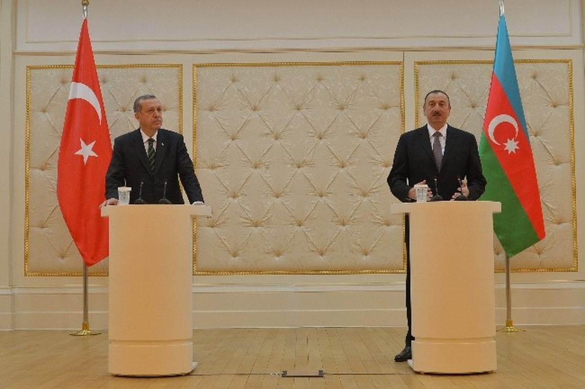 Aliyev: "İlişkilerimize Zarar Verebilecek Herhangi Bir Adımı Biz Kabul Etmiyoruz"