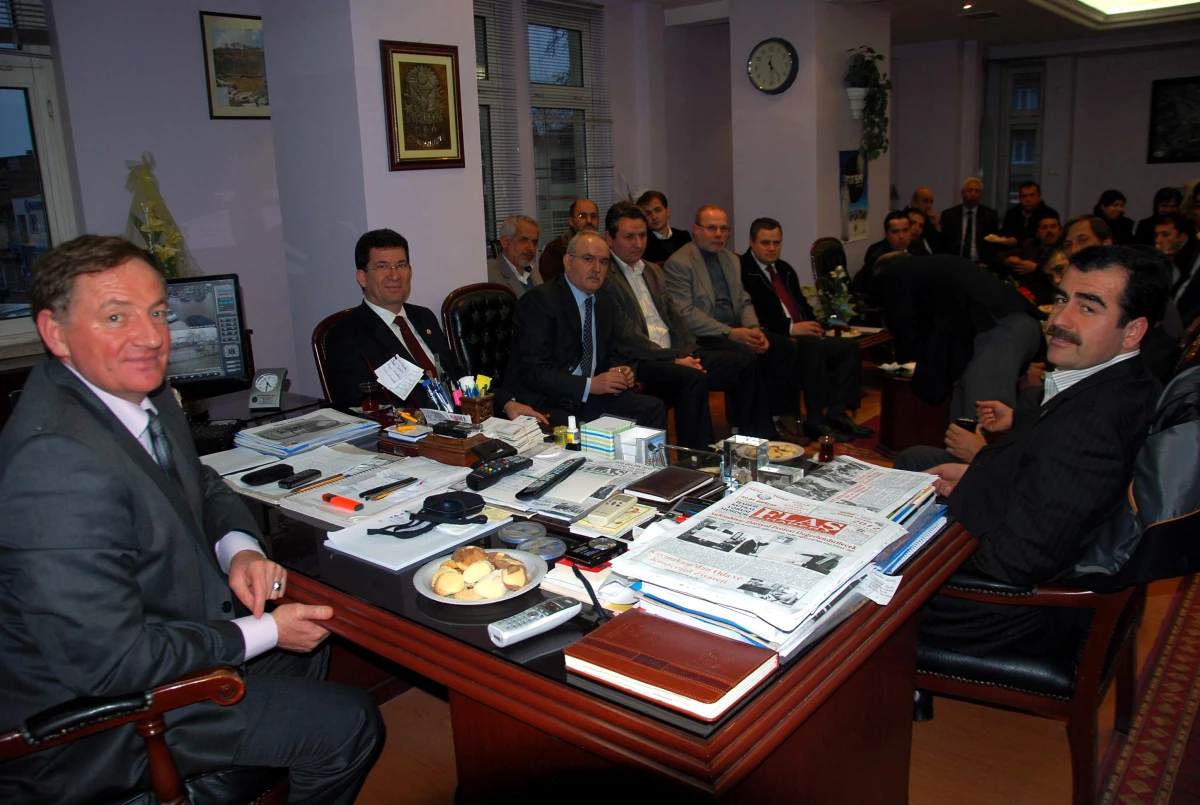 Buharkent\'te Belediye Başkanlığı El Değiştirdi