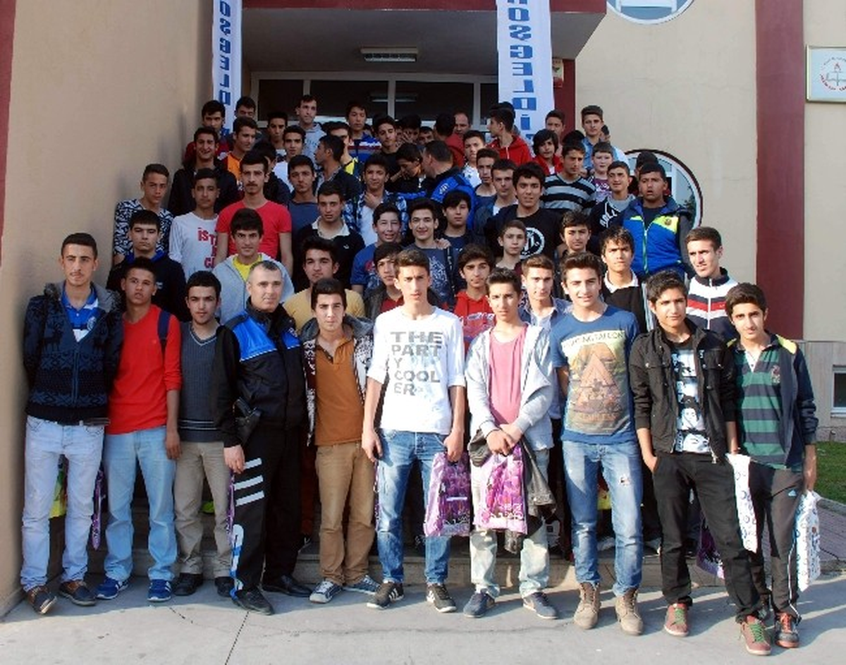 Aydın Polisinden Gençlere ve Çocuklara Zararlı Madde Semineri