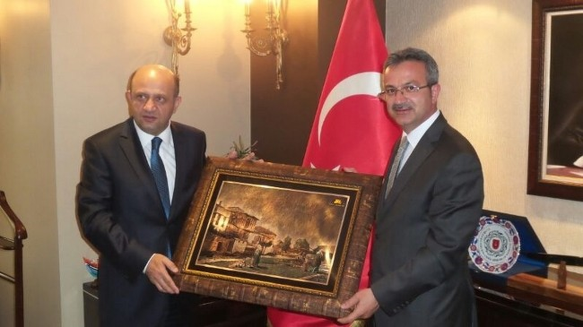 Bakan Işık Gebze Belediyesini Ziyaret Etti