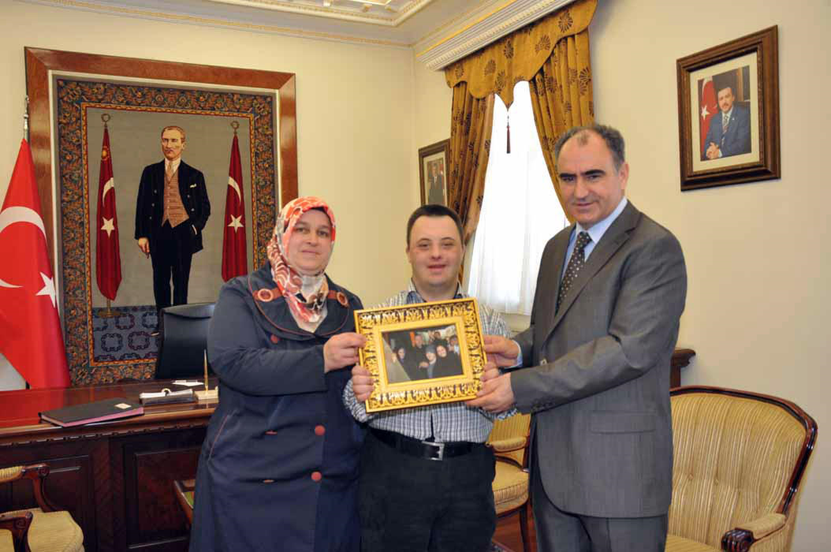 Başbakan Erdoğan ile Görüşen Down Sendromlu Genç İş Buldu