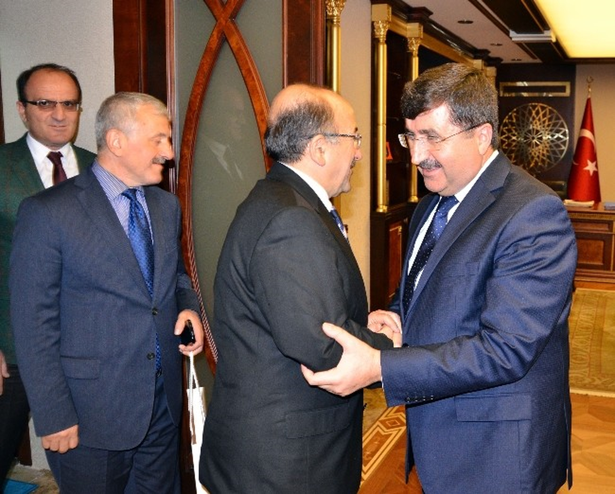Başkan Gümrükçüoğlu\'ndan Vali Öz\'e Ziyaret