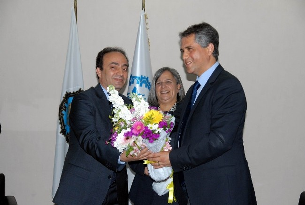 BDP\'li Kışanak Mazbatasını Aldı