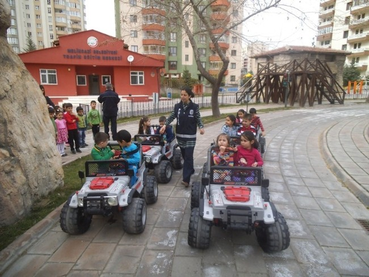 Çocukları Tehlikelerden Koruyalım