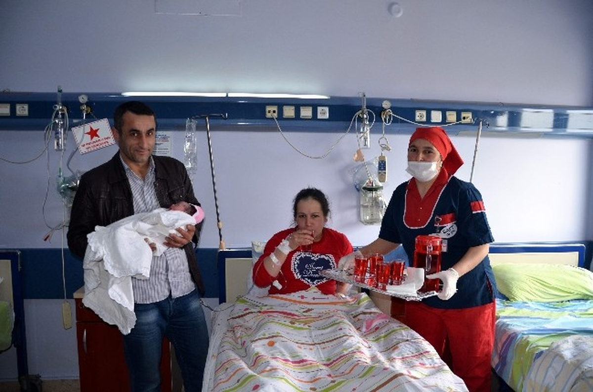 Doğum Yapan Annelere İkram