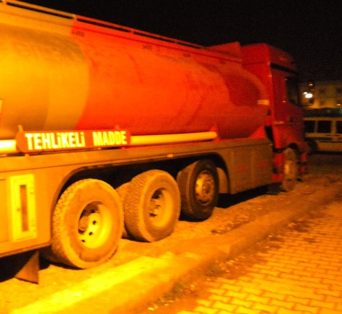 Düzce\'de 15 Ayda 93 Bin Litre Kaçak Motorin, 25 Bin Litre Madeni Yağ Ele Geçirildi