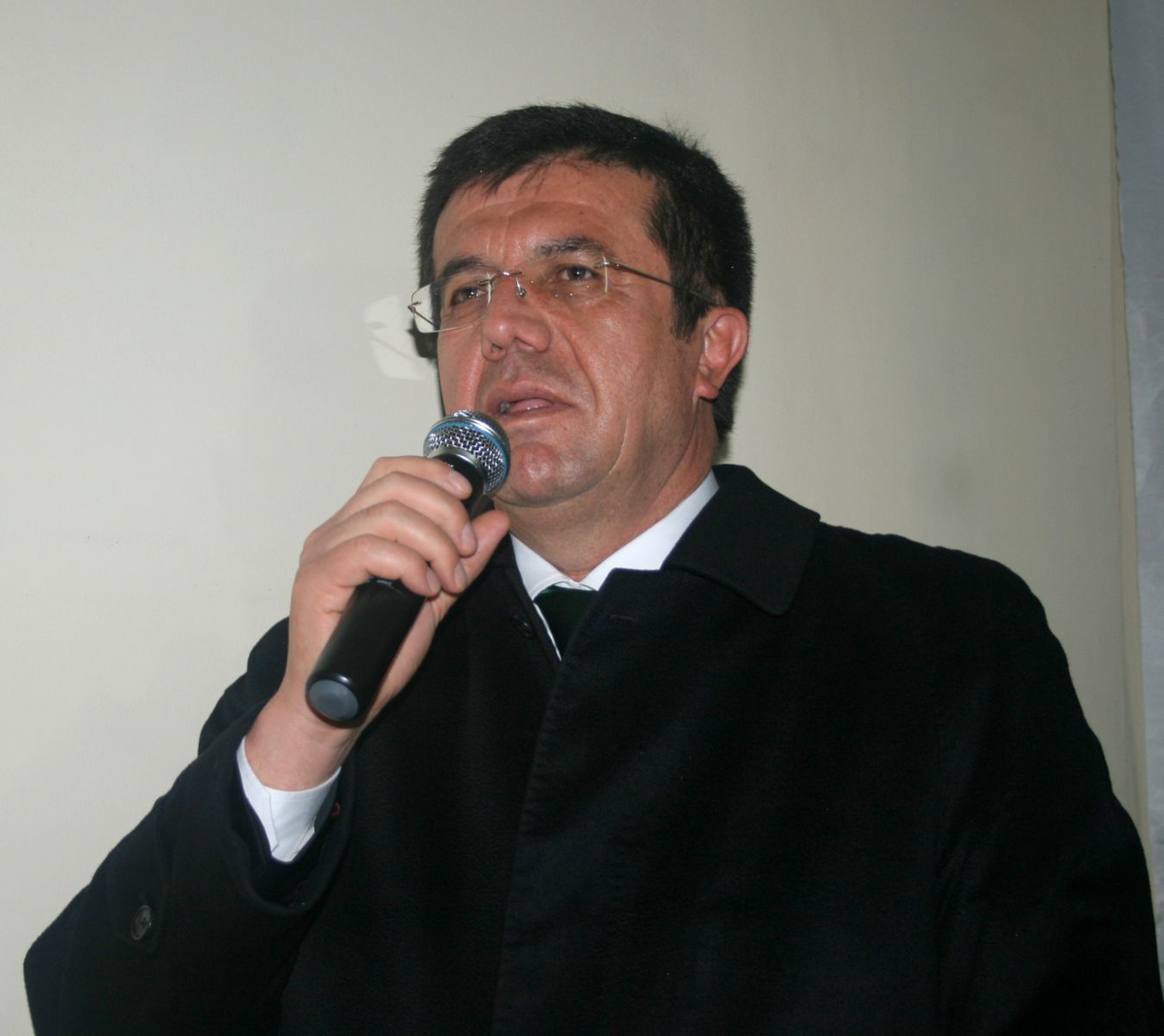 Ekonomi Bakanı Zeybekci Soruları Yanıtladı