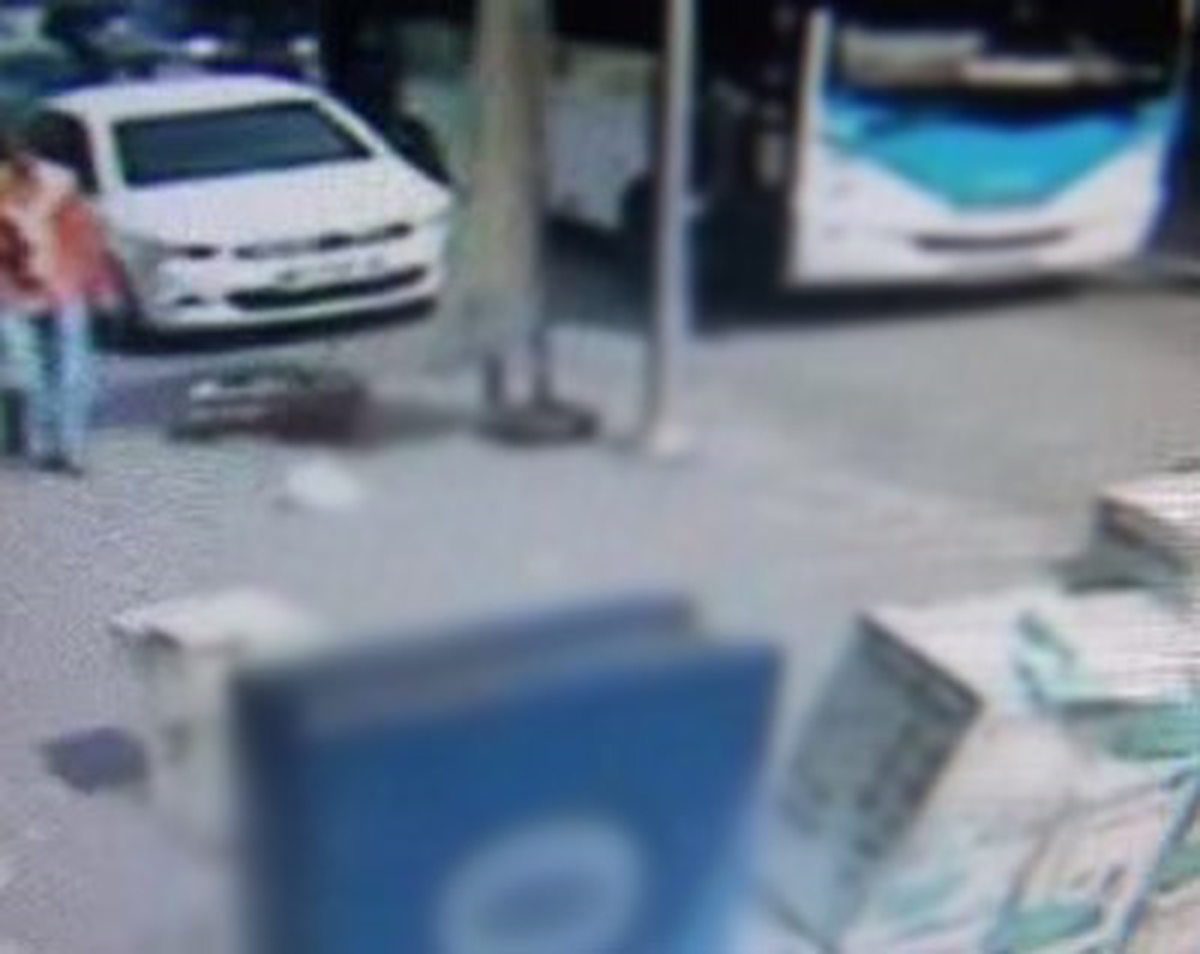 İndiği Otobüsün Altında Kalan Yolcu Yaralandı