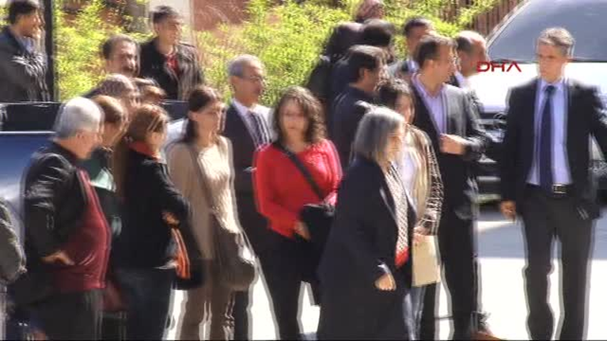 Mazbatasını Alan Kışanak, Koltuğu Baydemir\'den Devraldı