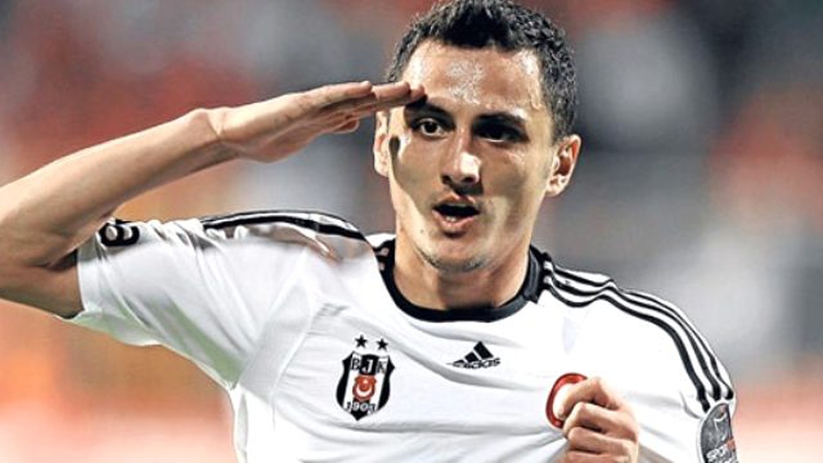 Beşiktaş\'ta Mustafa Pektemek Şoku