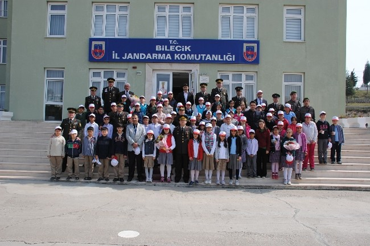 Öğrencilerden Jandarmaya Ziyaret