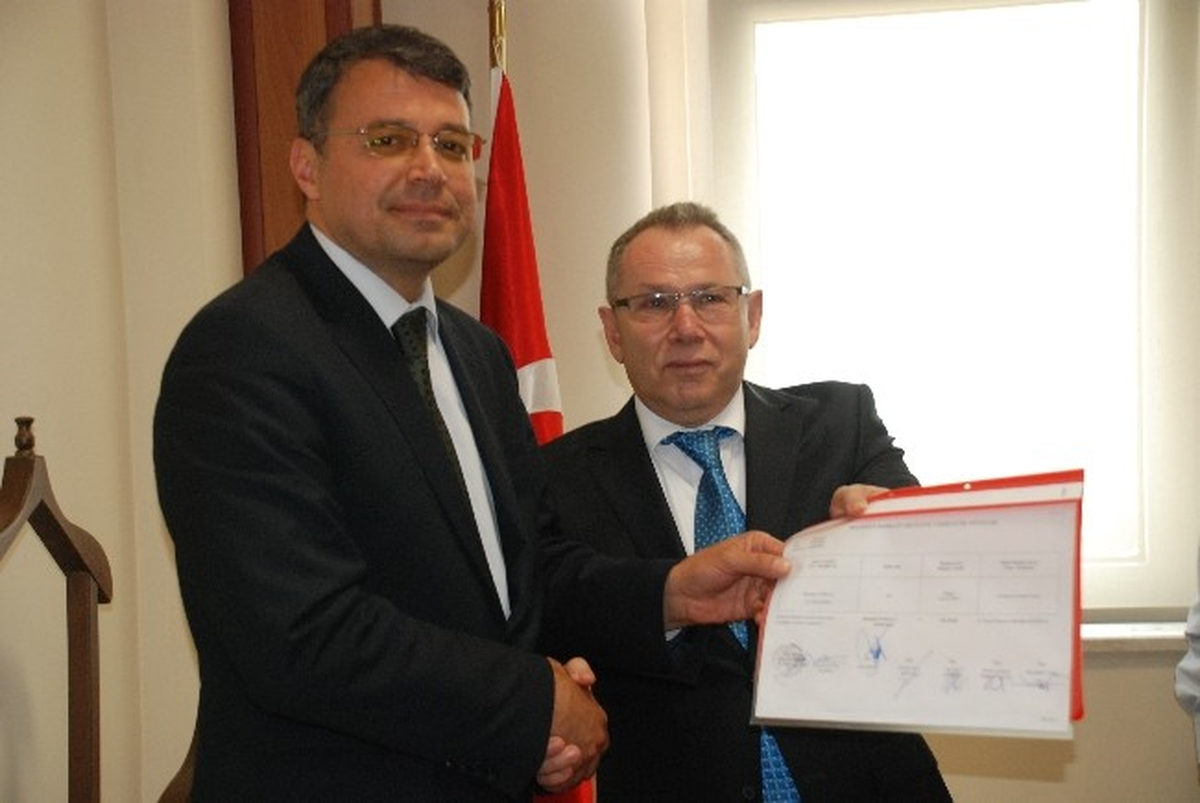 Silifke Belediye Başkanı Mustafa Turgut Mazbatasını Aldı