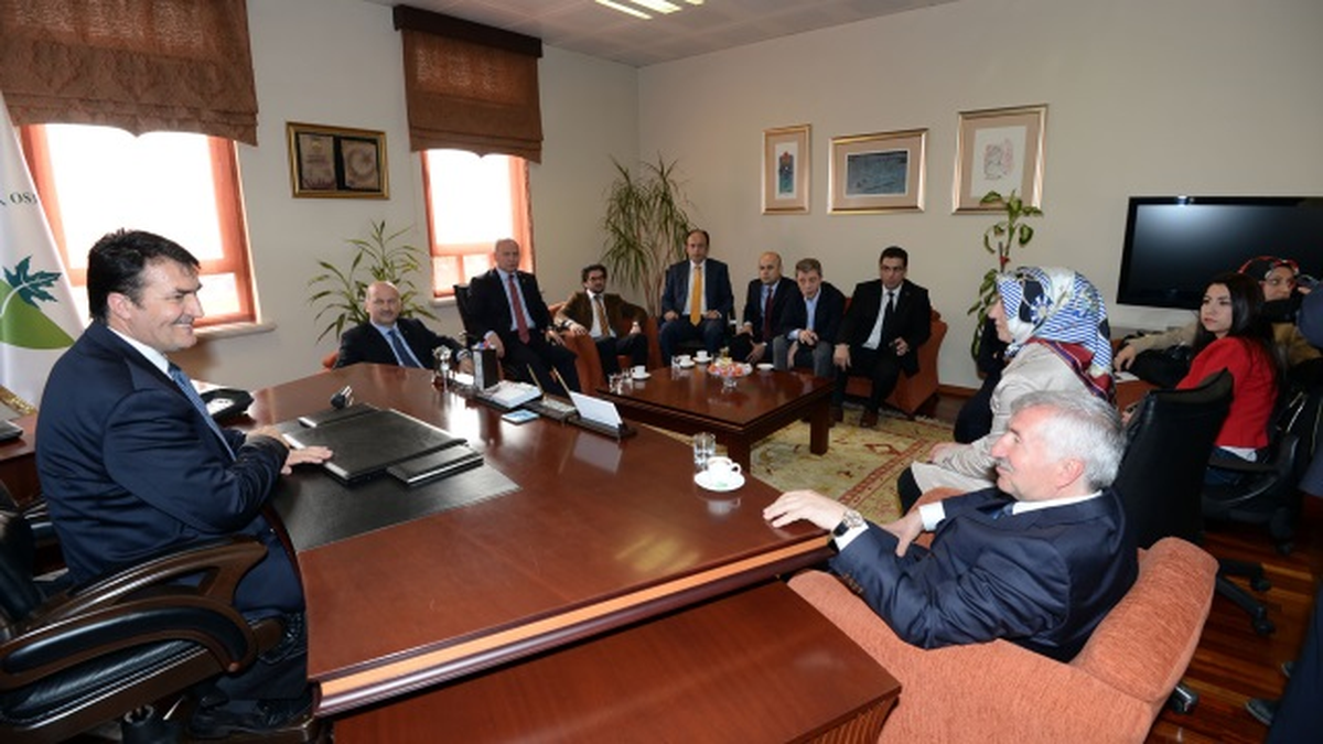 AK Parti İl Yönetiminden Başkan Dündar\'a Kutlama Ziyareti