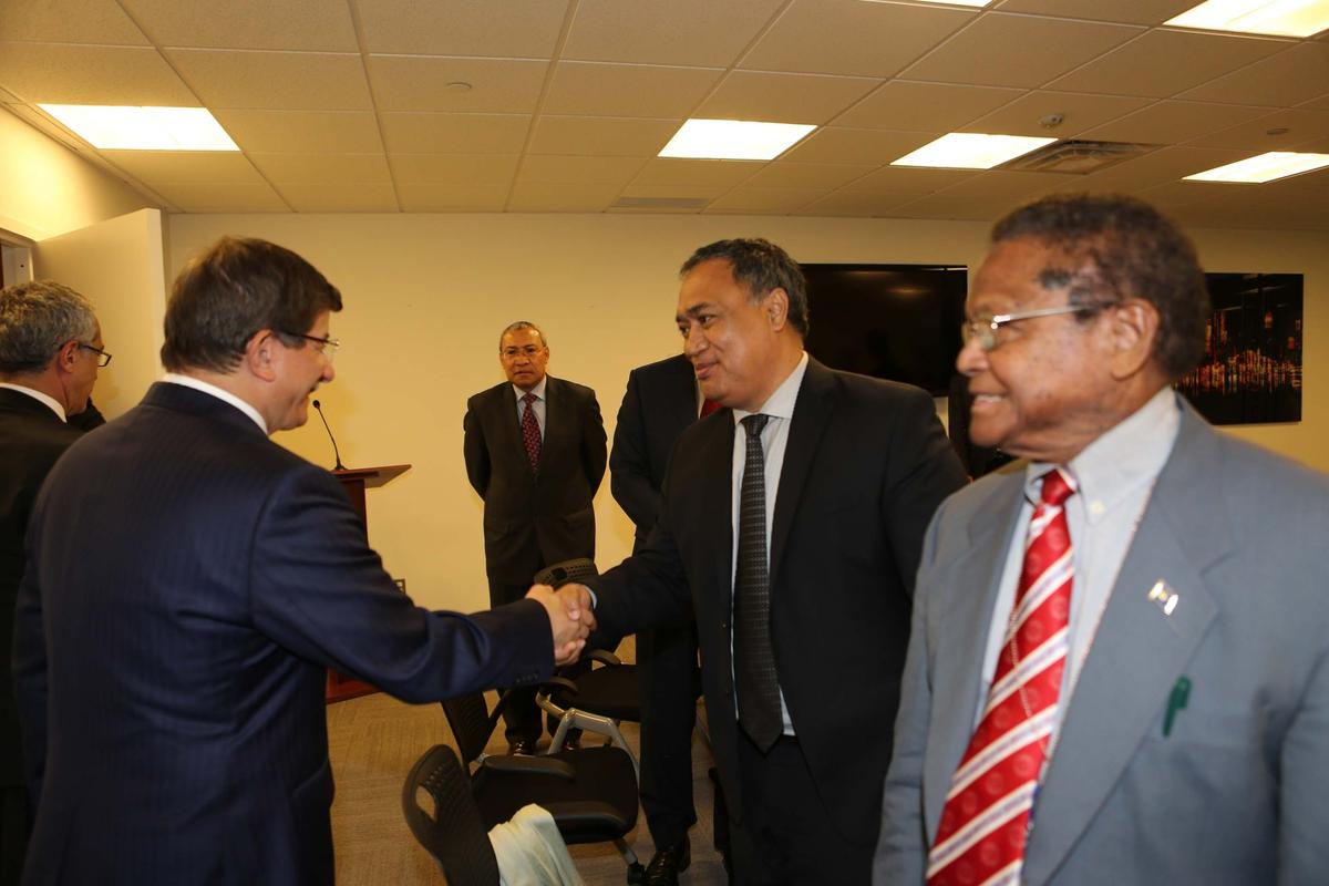 Davutoğlu, 80 Ülkenin BM Daimi Temsilcisiyle Görüştü