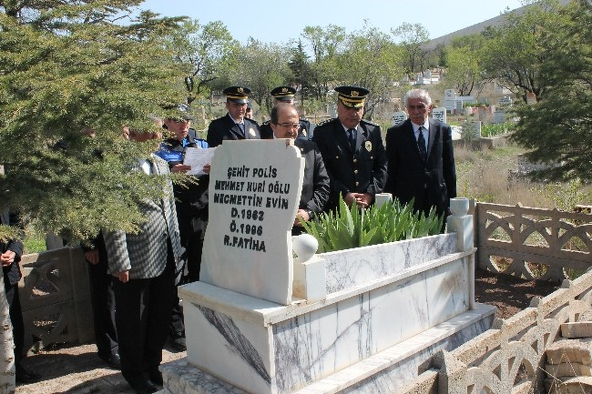 Elazığ Emniyeti Şehitlerini Unutmadı