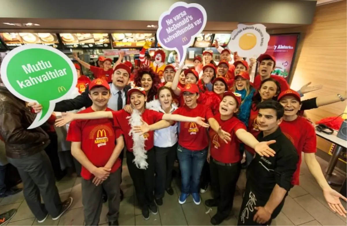 McDonald\'s, Gelenekselleştirdiği \'Ulusal Kahvaltı Günü\'nü Kutladı