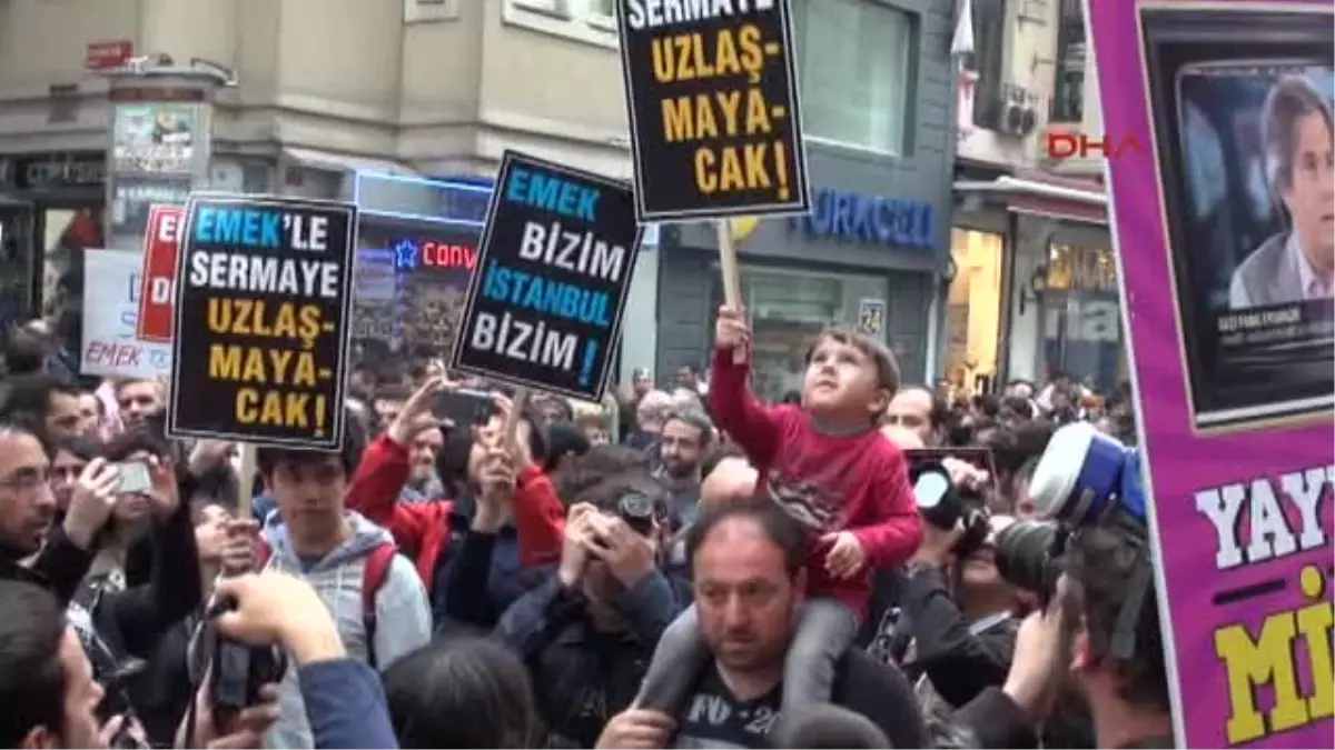 Taksim\'de Emek Sineması Protestosu