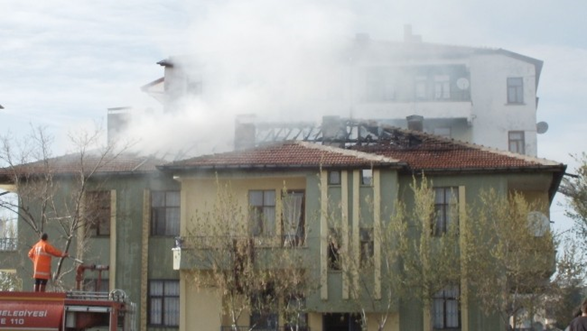 Aksaray\'da Yangın Korkuttu