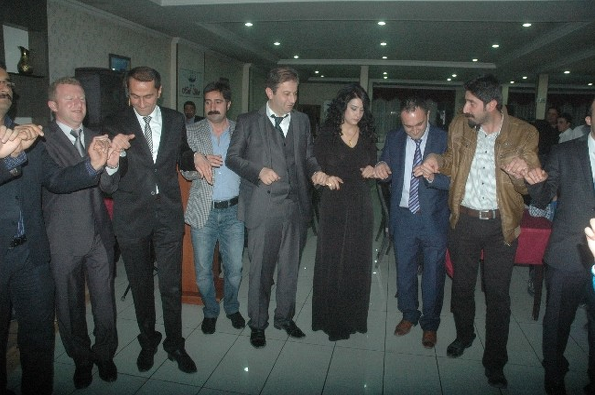 Avukatlar Günü Halaylarla Kutlandı