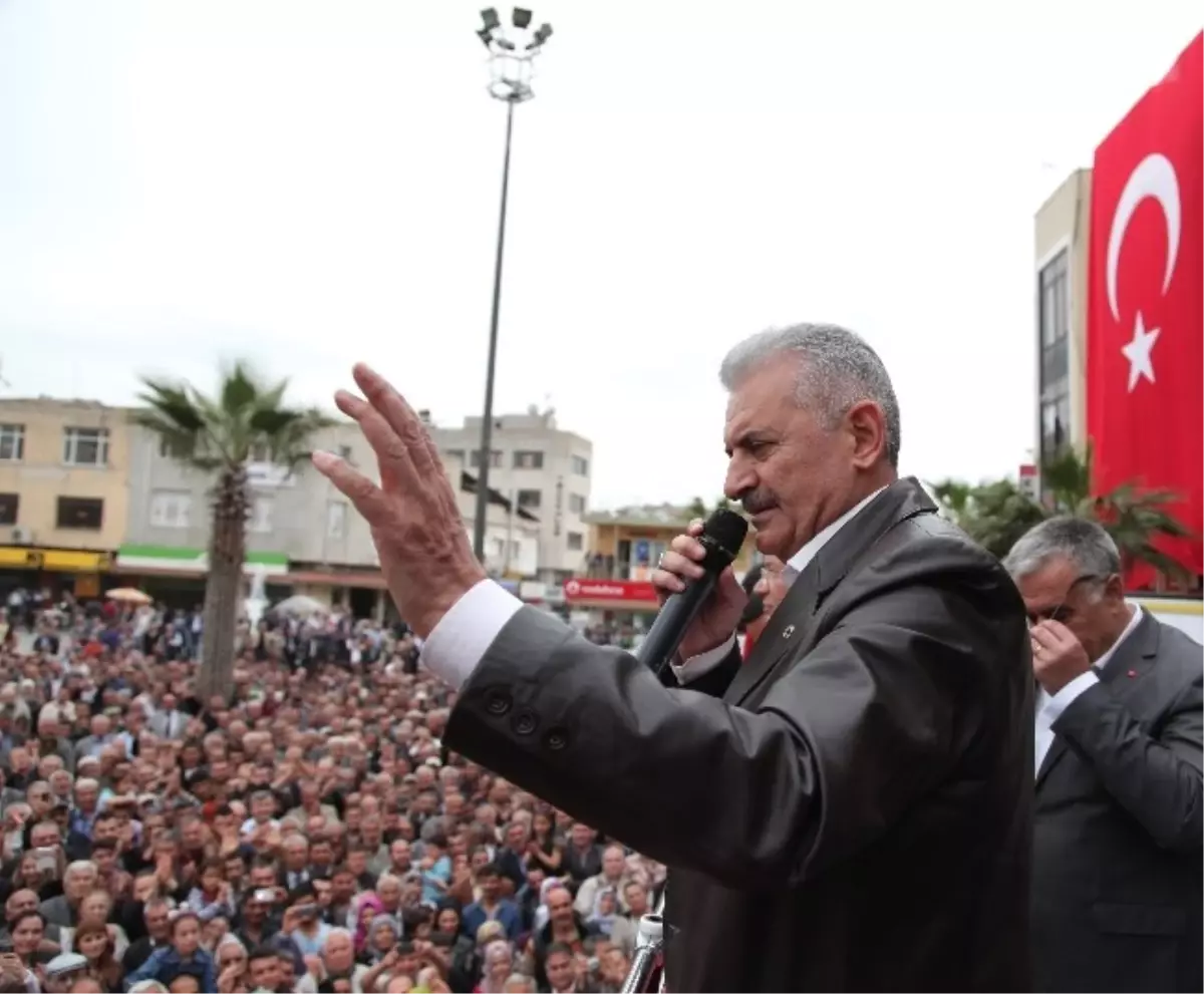 Binali Yıldırım: "İzmir\'in Altı İlçesi Hizmete Doyacak"