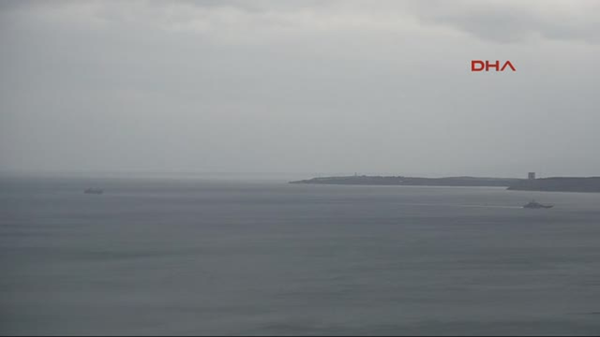 Boğazlarda Savaş Gemisi Trafiği