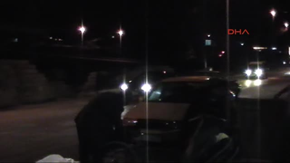 ÖSO, Suriyeli Ermenileri Türk Yetkililere Teslim Etti