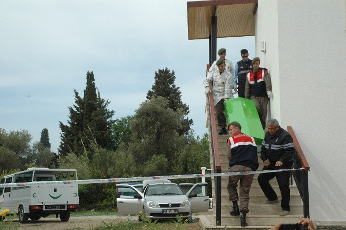 Modacı Koca ABD\'li Karısını Çocuğunun Gözü Önünde Öldürdü