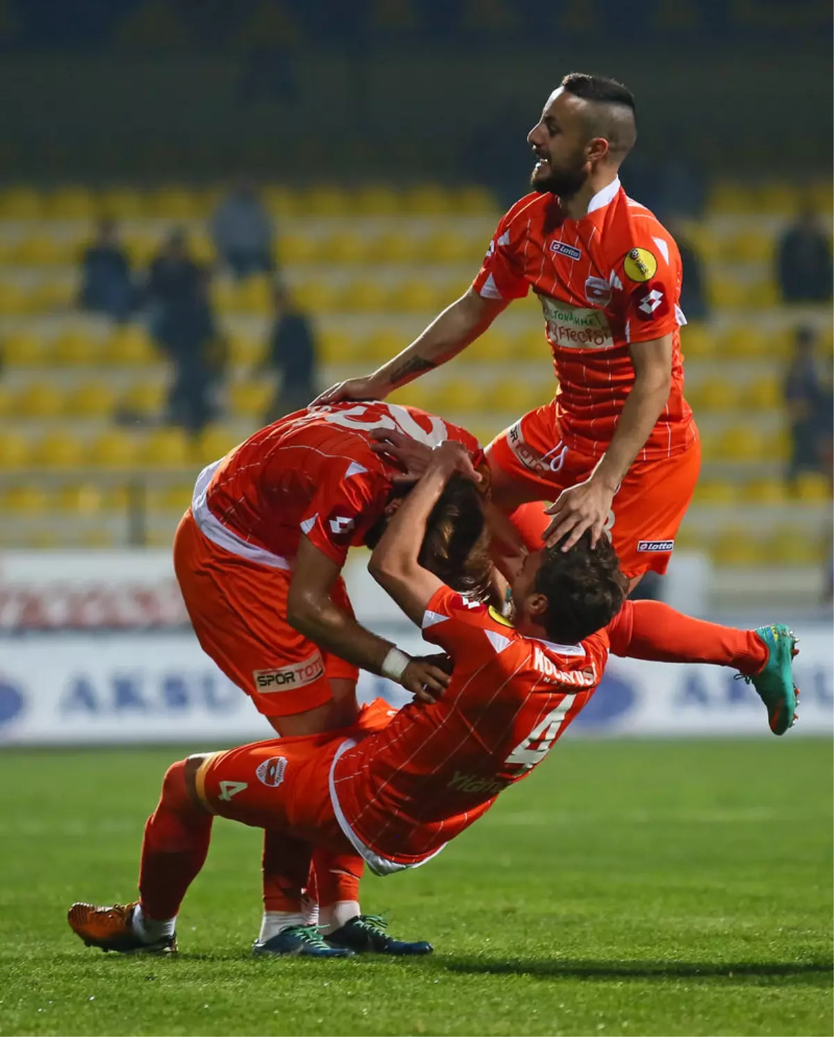 Bucaspor: 1 Adanaspor: 3