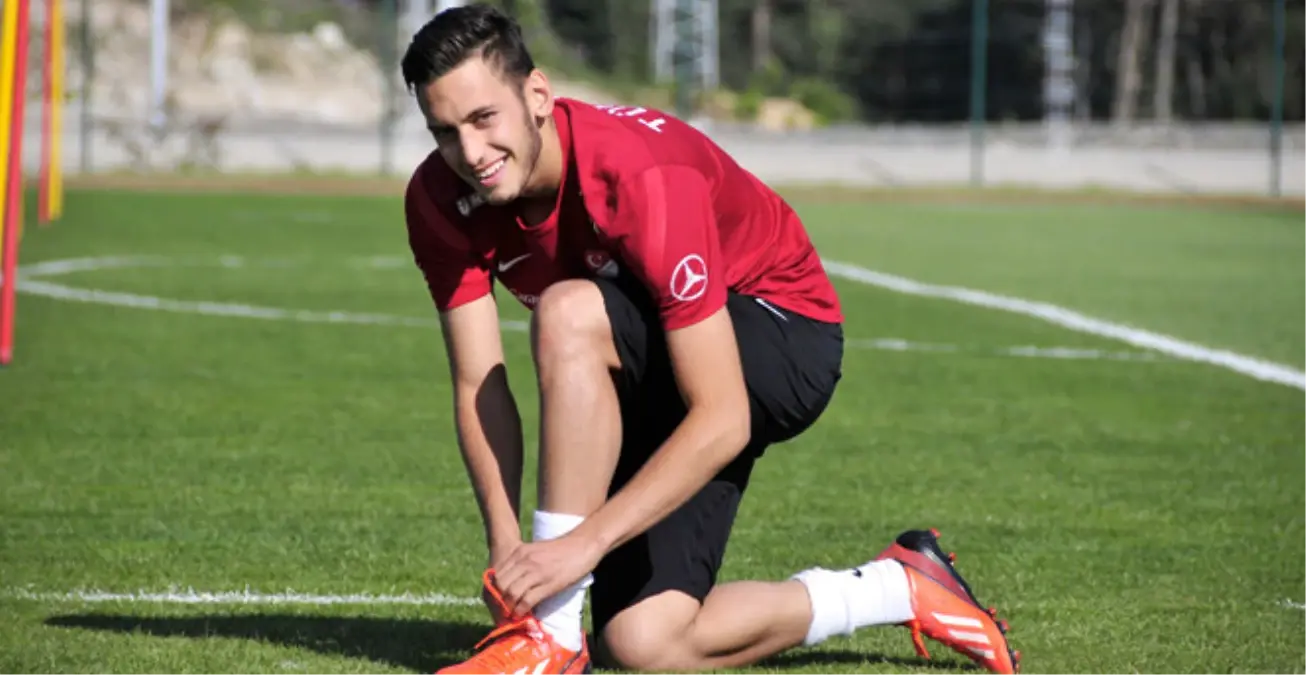 Hakan Çalhanoğlu, Hamburg'da 10 Numaralı Formayı Giyecek