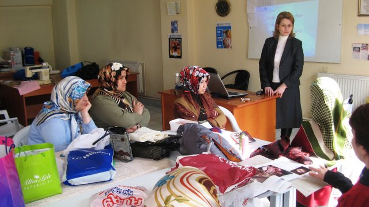 Kanser Haftası\'nda Bilgilendirme Seminerleri