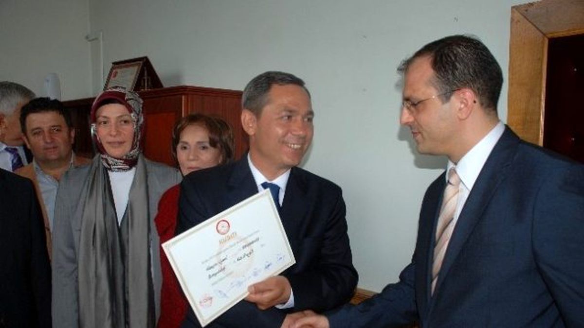 Zonguldak Belediye Başkanı Mazbatasını Aldı