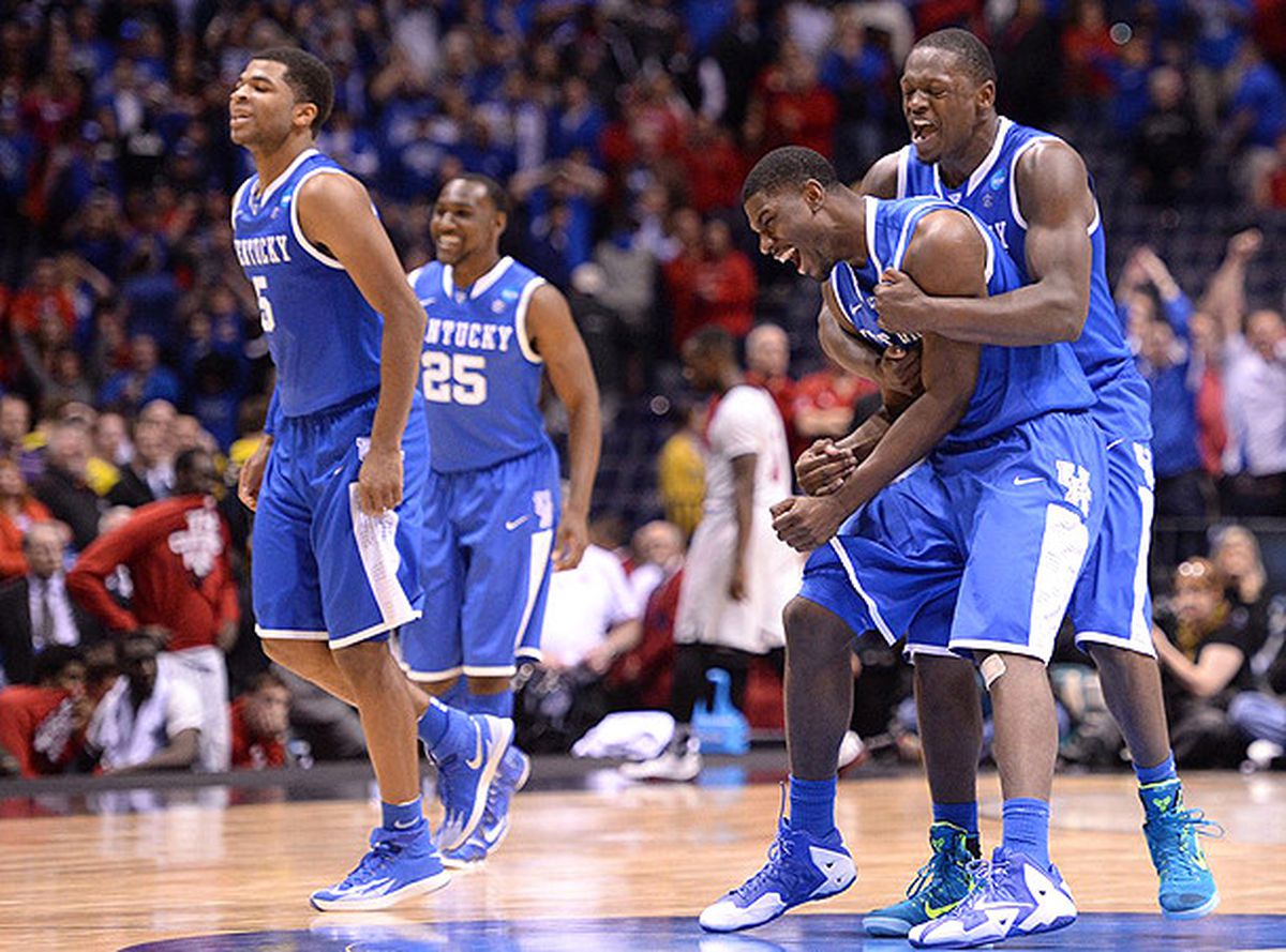 Kentucky ve Connecticut Finalde!