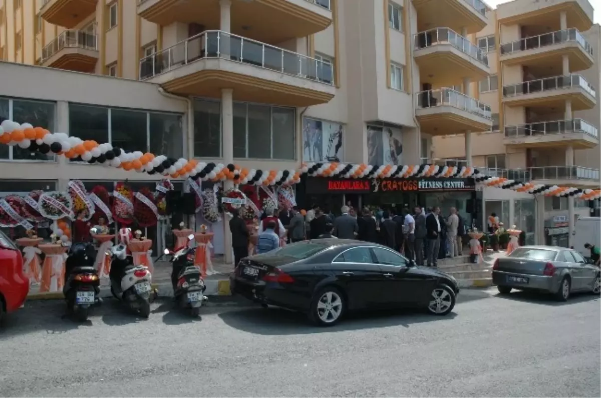 Kuşadası Yeni Bir Spor Merkezine Kavuştu