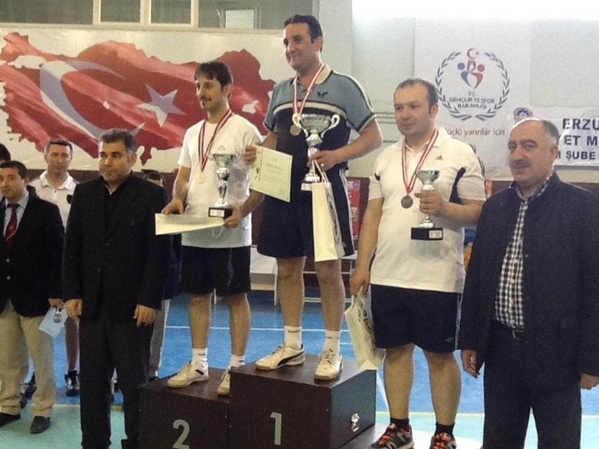 Masa Tenisinde Ödüller Dağıtıldı