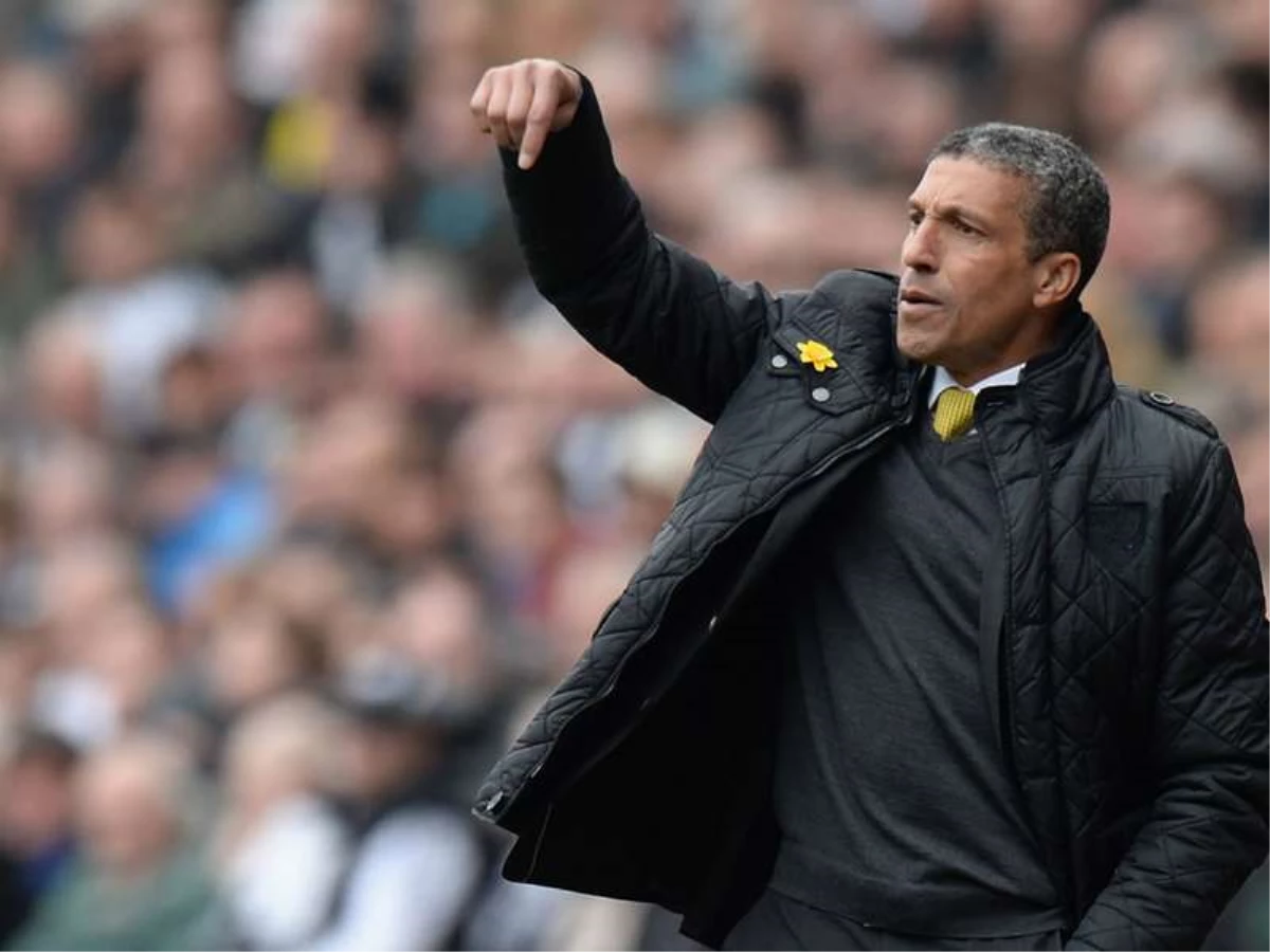 Norwich\'te Teknik Direktör Hughton Kovuldu