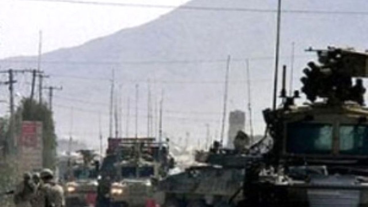 Afganistan\'da Bombalı Saldırı: 15 Ölü