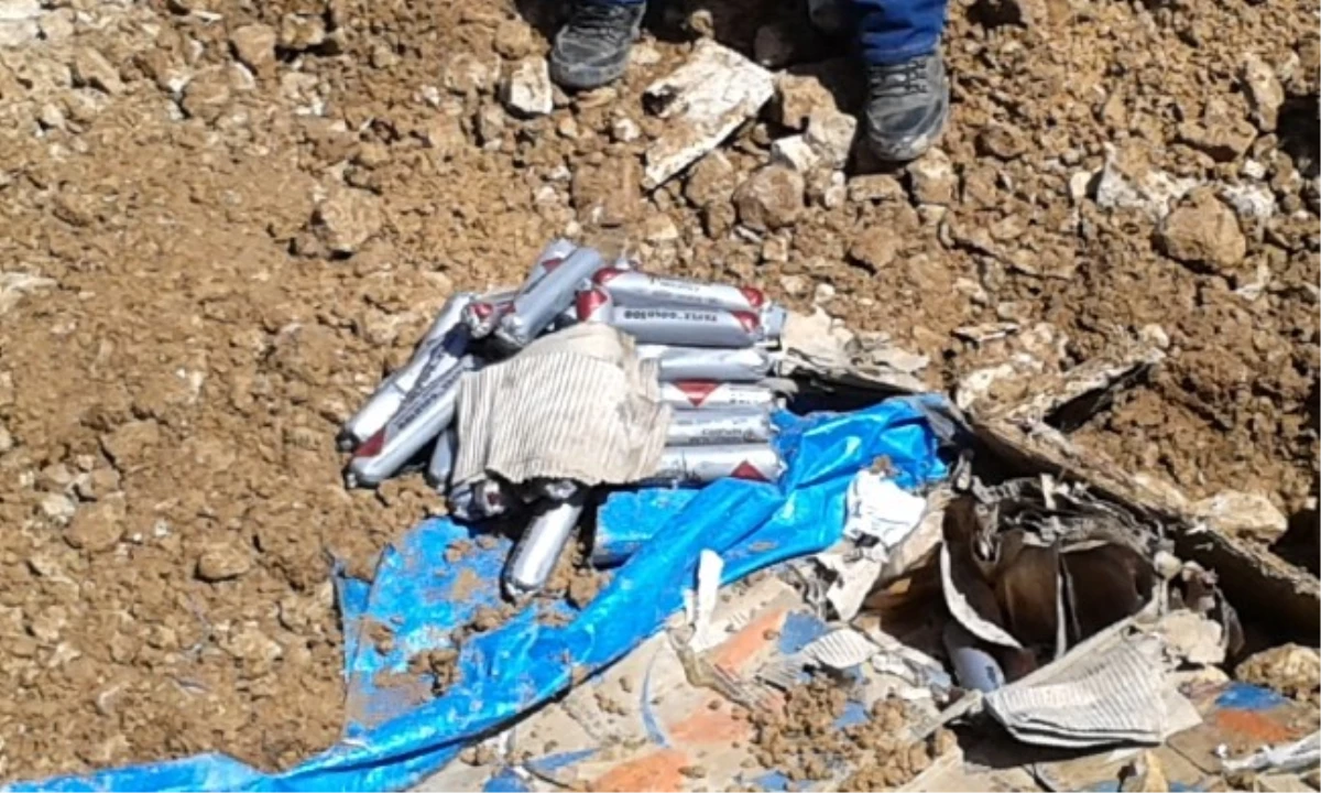 Erzincan\'da Toprağa Gömülü Bin 316 Kilo Dinamit Bulundu