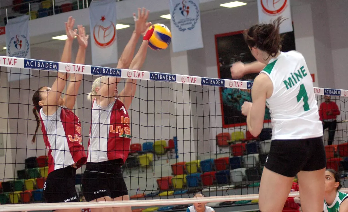 Voleybol: Acıbadem Bayanlar Ligi Baraj Etabı