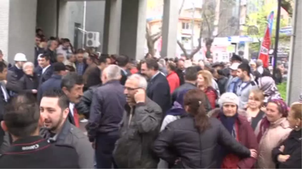 Yalova Belediyesinde devir teslim töreni -