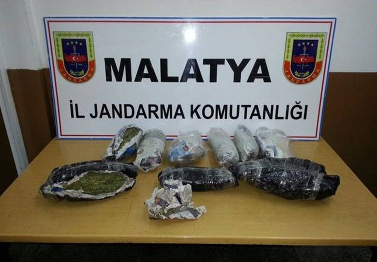 Yolcu Otobüsünde 4 Kilo 550 Gram Esrar Ele Geçirildi