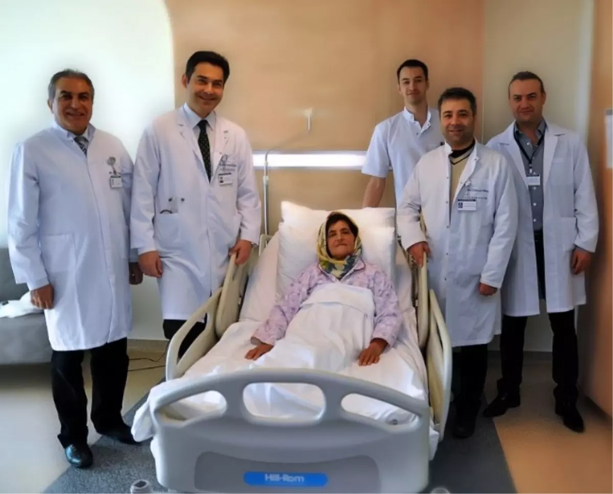 8 Yaşındaki Çocuğun Karaciğeri 50 Yaşındaki Hastayı Kurtardı