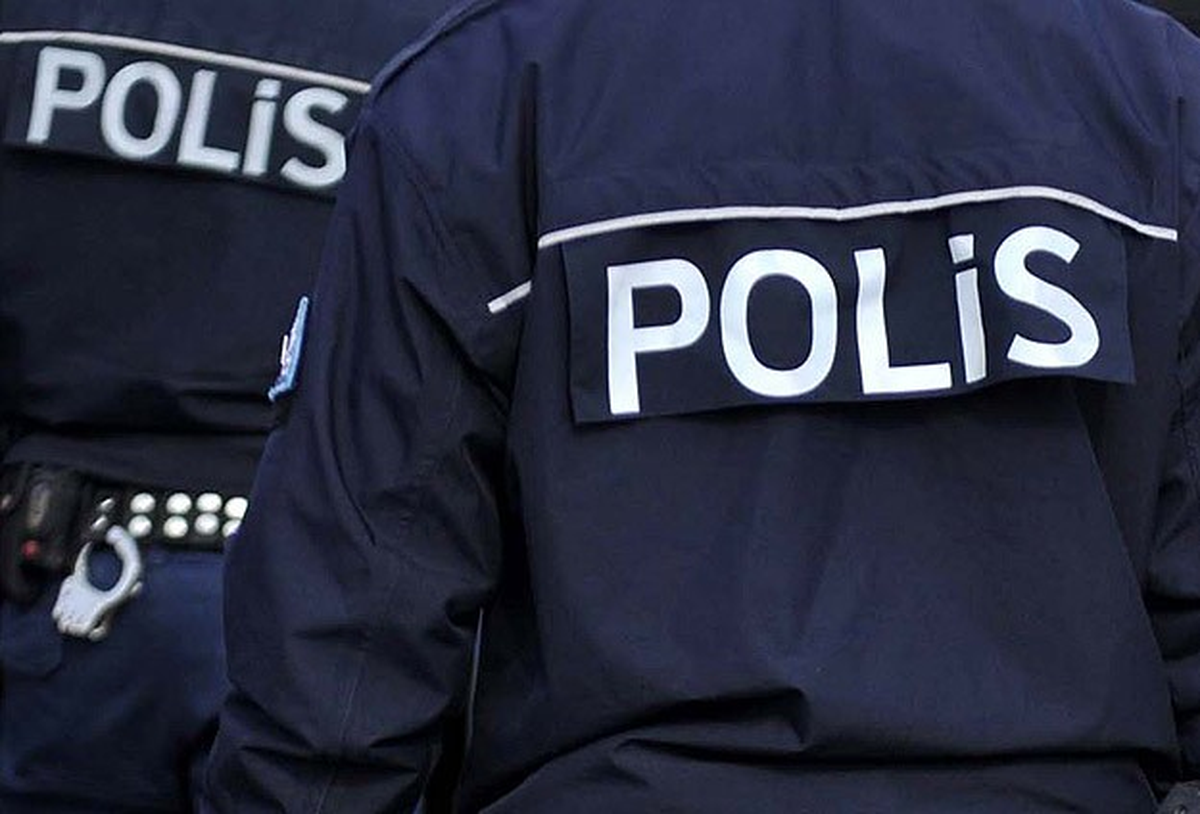 Adana\'da "Yasa Dışı Dinleme" Operasyonu: 9 Polis Gözaltında