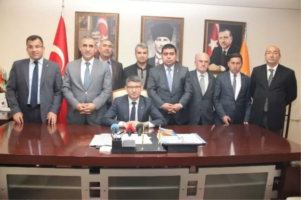 Ak Parti, Adana\'da Büyükşehir İçin Ysk\'ya İtiraz Etti