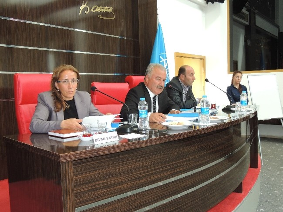 Aksu\'da Yeni Dönemin İlk Meclisi Yapıldı