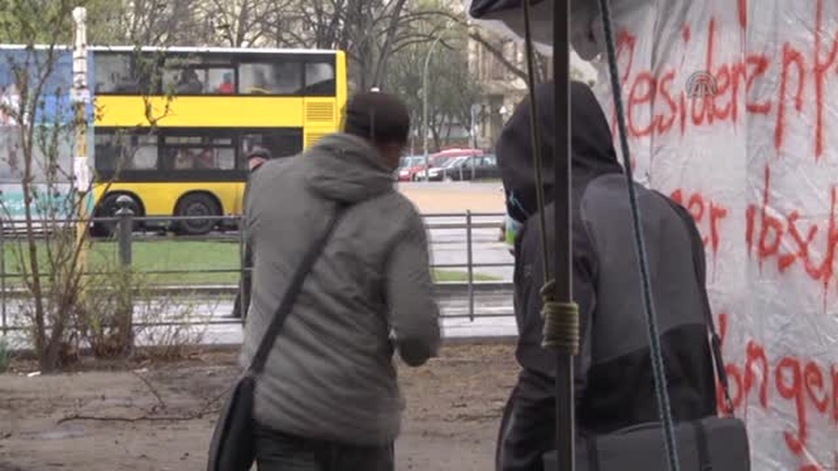 Almanya\'da sığınmacıların "çadır eylemi" 18 ay sürdü -