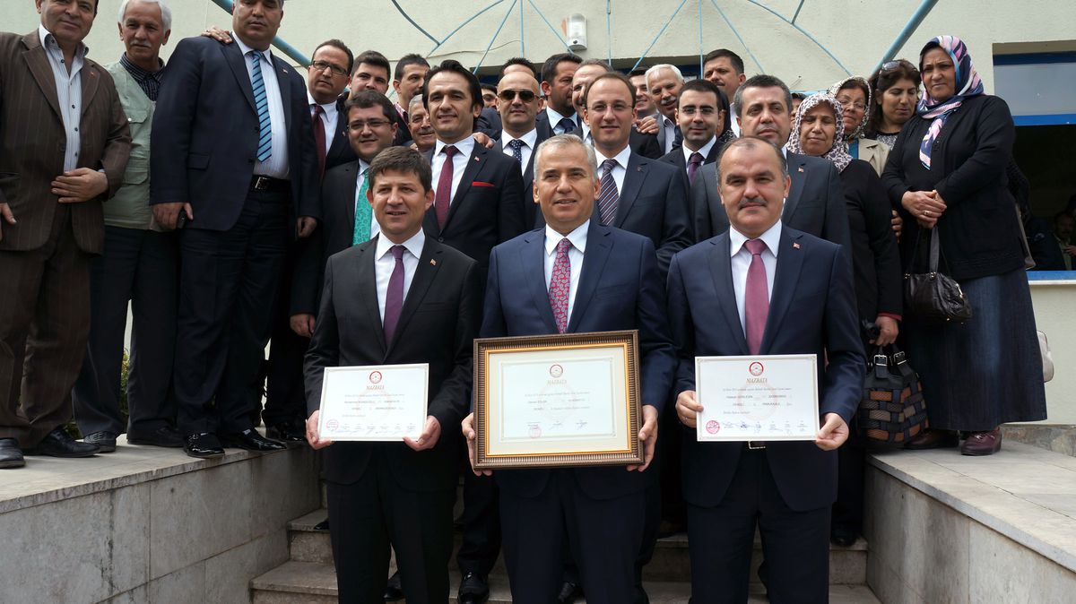 Denizli Büyükşehir Belediye Başkanı Zolan, Mazbatasını Aldı